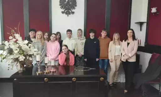 Zdjęcie do Wizyta uczni&oacute;w w Urzędzie Gminy Drawsko