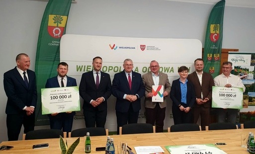 Zdjęcie do 200 tys. zł dofinansowania dla Drawskiego Młyna i Chełstu w ramach &bdquo;Pięknieje Wielkopolska Wieś&rdquo;
