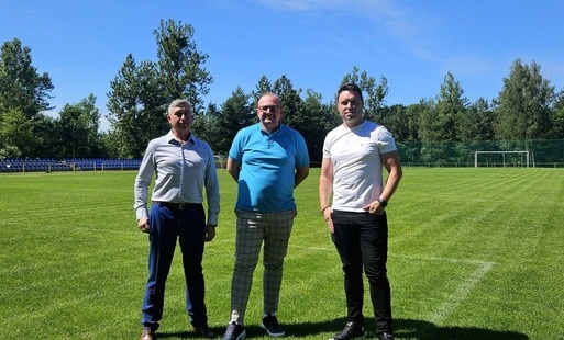 Zdjęcie do Zakończono budowę systemu nawadniania boiska sportowego w Drawsku
